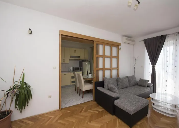 Robert Appartamento Brela