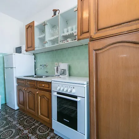 Apartments Robert * Brela